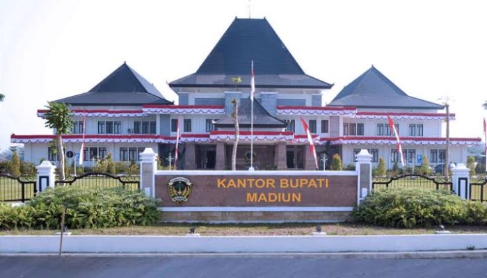 KPBU PJU Pertama Di Indonesia, Diduga Bupati Madiun Teken Perjanjian Dengan Perusahaan “Siluman”