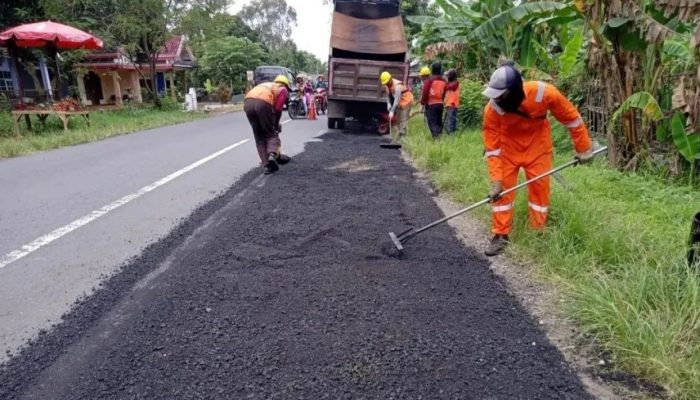 Diusulkan Kecamatan, Belasan Jalan Rusak Diperbaiki Dinas PUPR Jombang