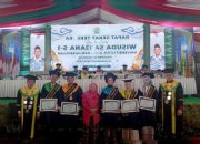 Unwaha Jombang Gelar Prosesi Wisuda 622 Mahasiswa di Halaman Gedung Serbaguna Hasbullah Said