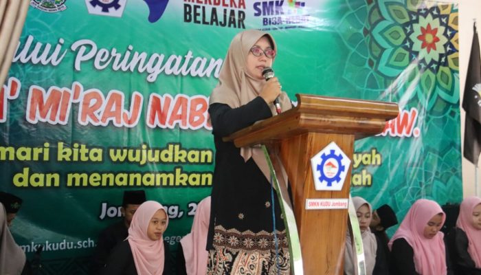 Gelar Peringatan Isra’ Mi’raj: Tekankan Hormati Orangtua Dan Guru