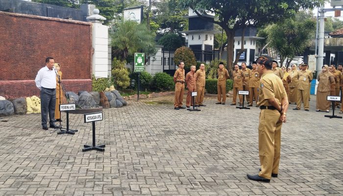 Sekdakab Jombang Pimpin Apel Kerja di Kantor Disdikbud Jombang
