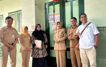 Kepala Dinas Pendidikan dan Kebudayaan Jombang Monitoring Kegiatan TKA SMP