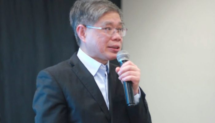 Dr. Lee Woo Guan, Ahli Bedah Ortopedi Bertangan Dewa